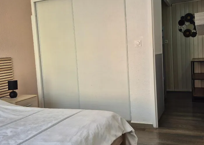 Capri Bali C51, T4 Bien Equipe, Clim, Parking Petite Vue *