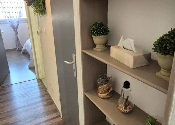 Apartment Capri Bali C51, T4 Bien Equipe, Clim, Parking Petite Vue